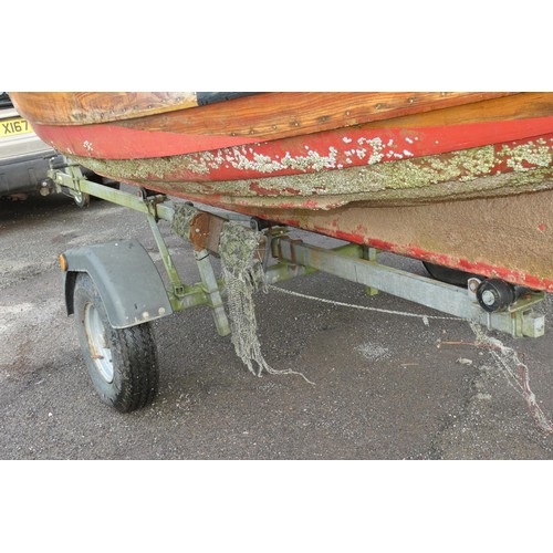 6097 - 1 x Classic Clinker boat with no drive system. This boat is approx 15ft long and is supplied with a ... 