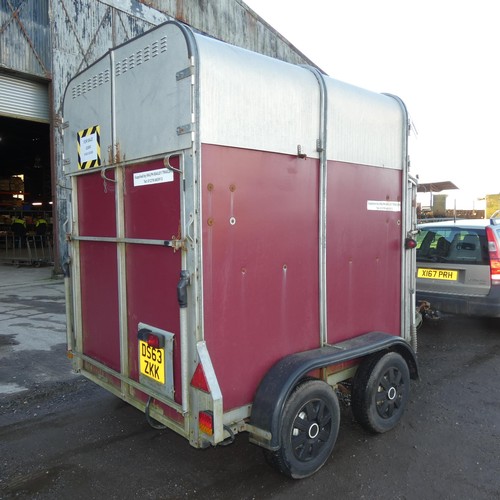 6099 - 1 x Ifor Williams horse trailer, type HB505R fitted with centre partition, breast bars and breaching... 