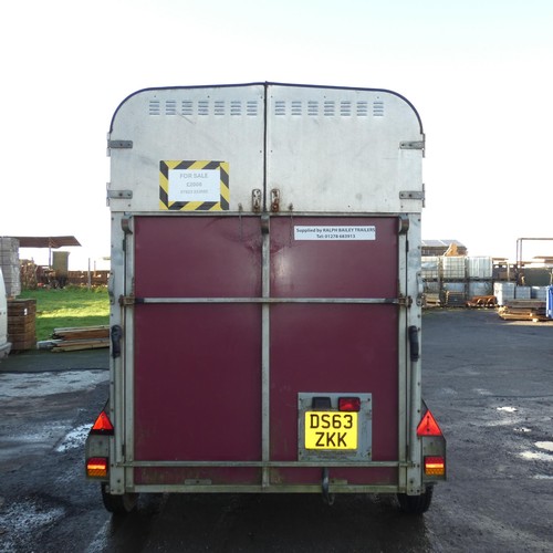 6099 - 1 x Ifor Williams horse trailer, type HB505R fitted with centre partition, breast bars and breaching... 