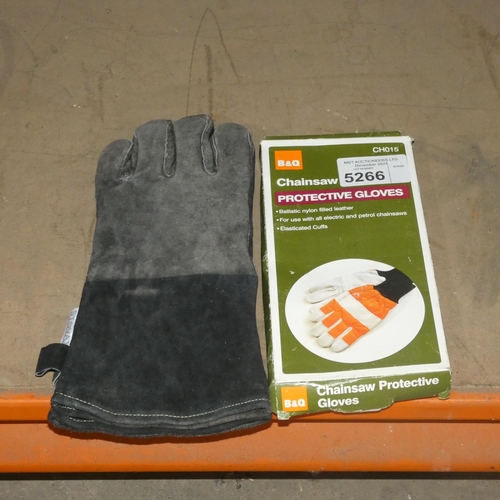 5266 - A pair of Stovax leather heat resistant gloves and a pair of B&Q chainsaw protective gloves - Both p... 