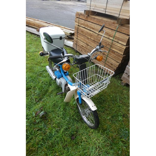 12 - Yamaha QT 49cc moped
Registration number: G432 ANK,
V5: Present,
Odometer reading: 2,985 miles
Date ... 