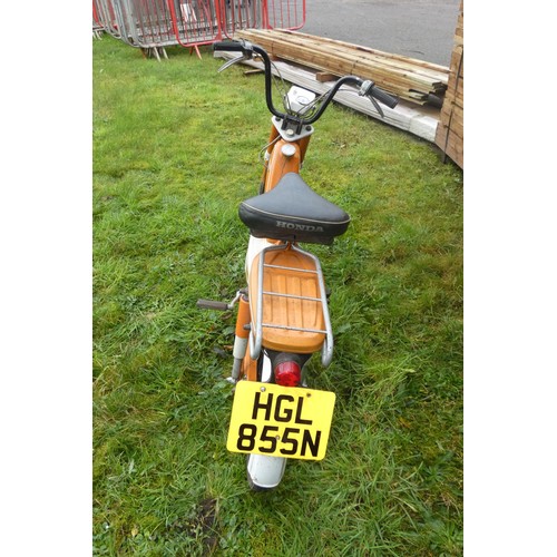 13 - Honda Novio 49cc moped,
Registration number: HGL 855N,
V5: Present,
Odometer reading: 1,926 miles,
D... 