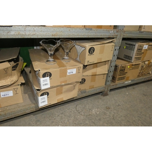 1078 - 5 x boxes containing a quantity of glass dessert dishes