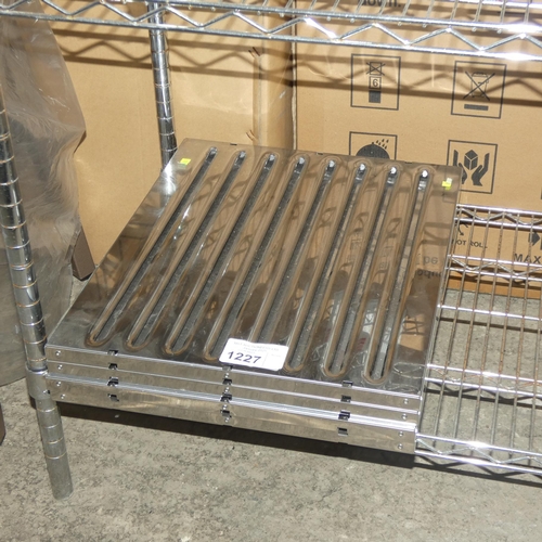 1227 - 4 x commercial stainless steel extractor fan filter panels/vent covers, approx 40x50cm