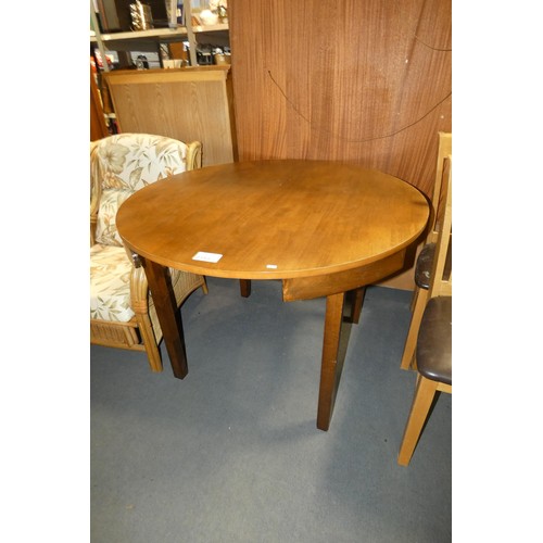 2151 - 1 x dark wood round dining table diameter approx 105cm