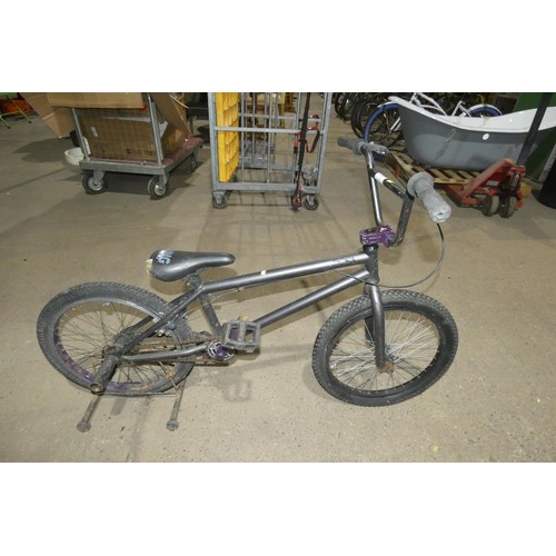 2107 - 1 x BMX type bike by Subrosa