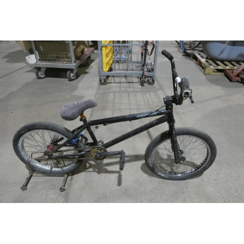 2109 - 1 x BMX type bike by Premium Products