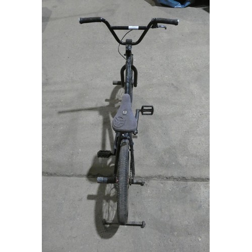 2109 - 1 x BMX type bike by Premium Products