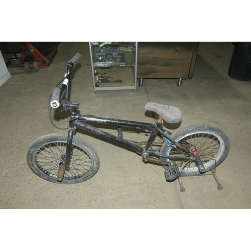 2109 - 1 x BMX type bike by Premium Products