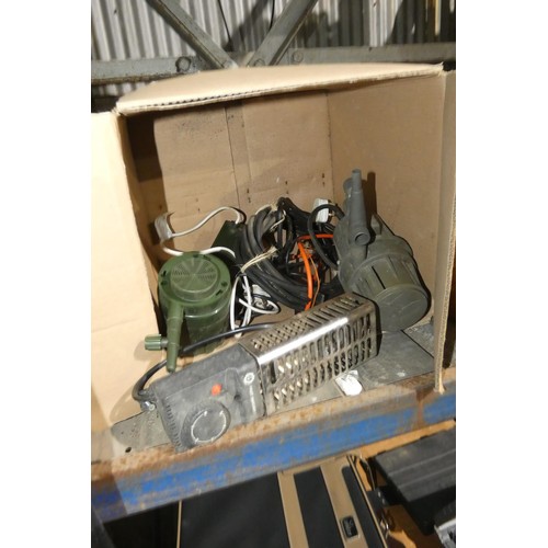 2019 - A quantity of various vintage and other tools including an Omax D1200 pump 240v, a Hozelock 240 / 12... 