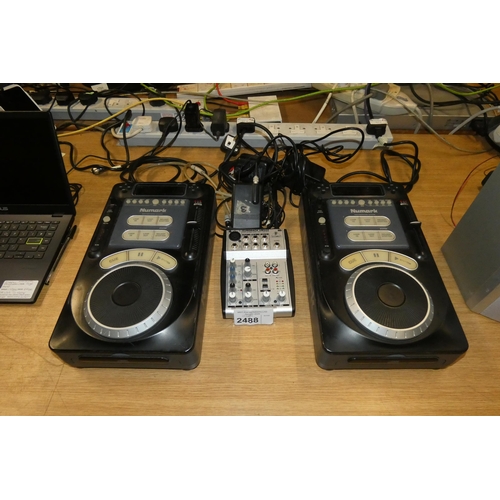 2488 - 2 x CDJ professional compact disc players/variable speed decks by Numark type Axis 9, features pitch... 