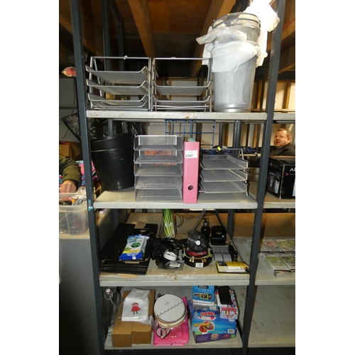 2507 - A quantity of various office related items including paper trays, Plantronics phones, various board ... 