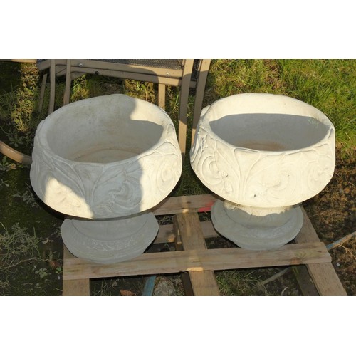 2630 - 2 x concrete goblet style planters