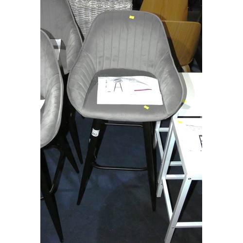 452 - 1 x Hennen grey upholstered 76cm bar stool RRP £72 - Already assembled