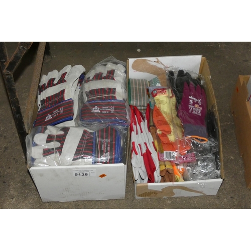 5128 - 2 boxes containing a quantity of various gloves