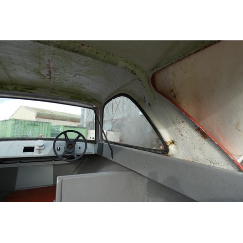 6997 - 1 x Classic Mystic cruiser with a 24V DC 2.5kw drive system by Lynch Yellowtail (no batteries). This... 