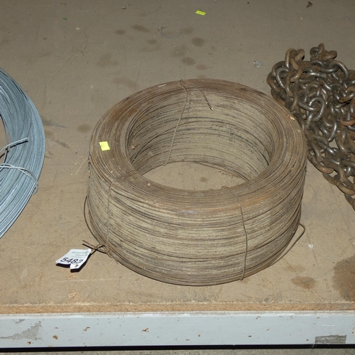 5483 - 1 x coil of fencing wire (slightly rusty)