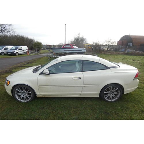 1 - Volvo C70  SE LUX Premium T5, Convertible,
Registration number: NL09 VMM,
V5: Present
Odometer readi... 