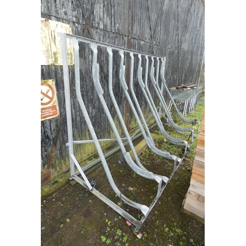 7001 - 1 x Bicycle storage rack measuring approx 308cm l x 114cm w. Suitable for up to 10 bikes