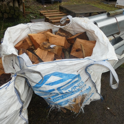 7027 - 1 x dumpy bag containing a quantity of various wood offcuts