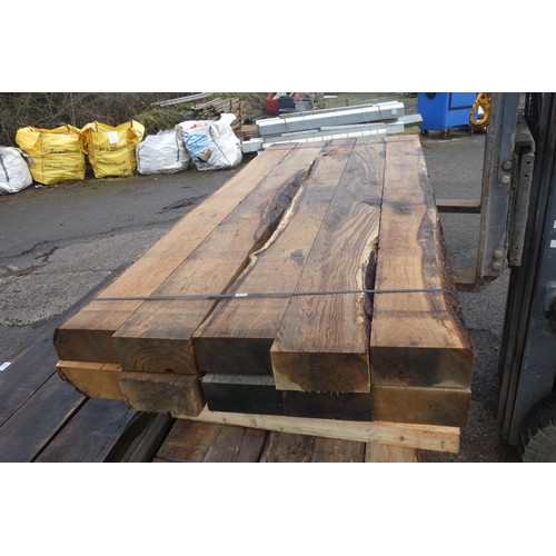 7039 - 10 x oak sleepers each measuring approx 20 x 10 x 240 cm - Top stack