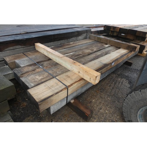 7040 - 10 x oak sleepers each measuring approx 20 x 10 x 240 cm - Bottom stack