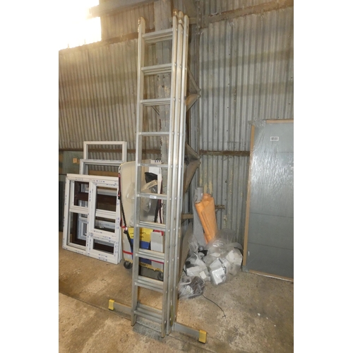 6004 - A BPS Trade Master triple extending aluminium ladder (3 x 10 rung)