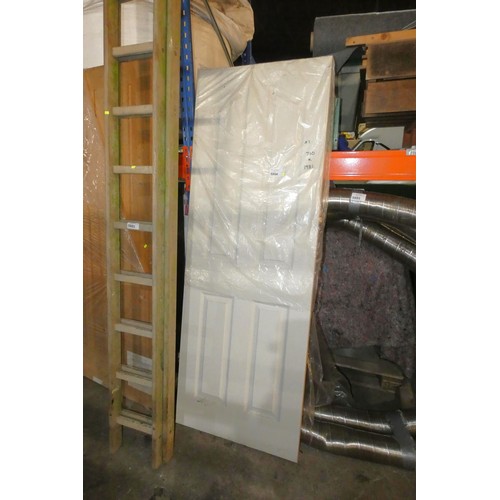 5994 - 1 x white door approx 710 x 1981mm