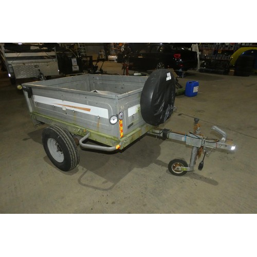 6993 - A single axle, un-braked  trailer, no make or model visible, the body measures approx 150cm long x 1... 