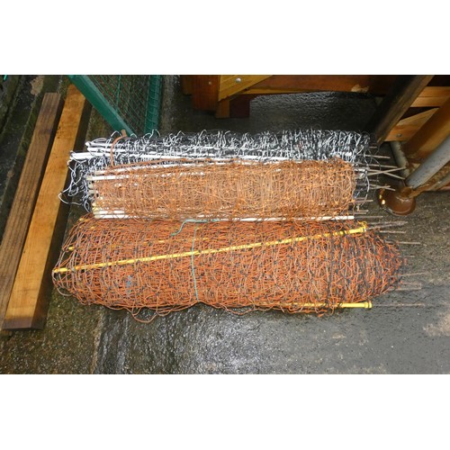 7071 - 3 x rolls of electric sheep netting