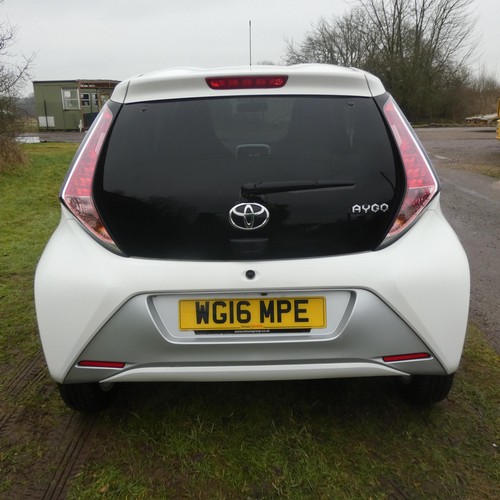 10 - Toyota Aygo X-Pure VVT-I,
Registration number: WG16 MPE,
V5: Present with lots of service history
Od... 