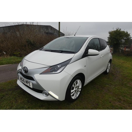 10 - Toyota Aygo X-Pure VVT-I,
Registration number: WG16 MPE,
V5: Present with lots of service history
Od... 