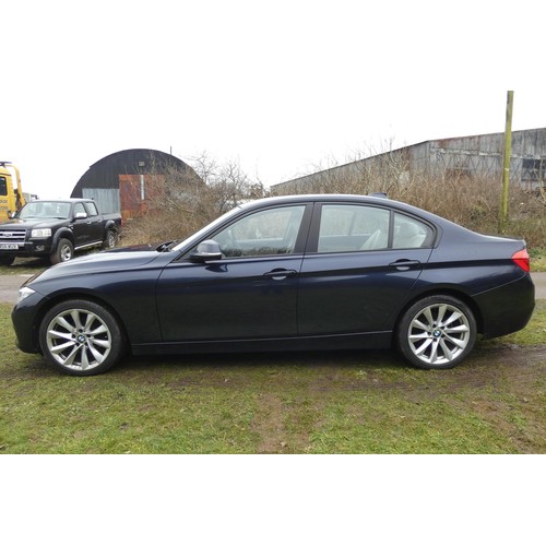 13 - BMW 320i SE Auto,
Registration number: EA65 LVH,
V5: Not present,
Odometer reading: 31,119 miles,
Da... 