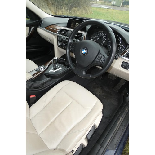 13 - BMW 320i SE Auto,
Registration number: EA65 LVH,
V5: Not present,
Odometer reading: 31,119 miles,
Da... 