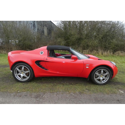 25 - Lotus Elise S, Convertible,
Registration number: HF56 NBO,
V5: Present,
Odometer reading: 14,508 mil... 