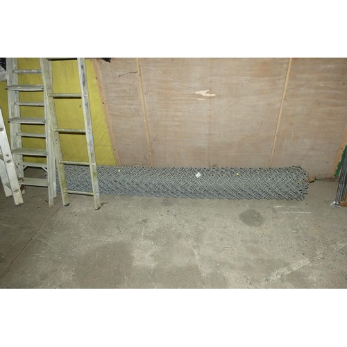 6477 - A roll of heavy duty metal mesh fencing approx 235cm high / length unknown