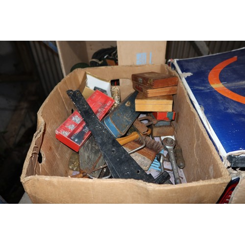 2015 - A quantity of various vintage and other tools including a Vitrex Versatile Pro 750w wet tile saw 240... 