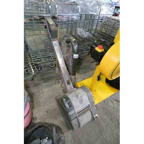 Lot 5040      
