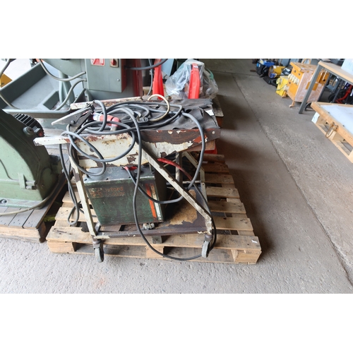 Lot 5043      