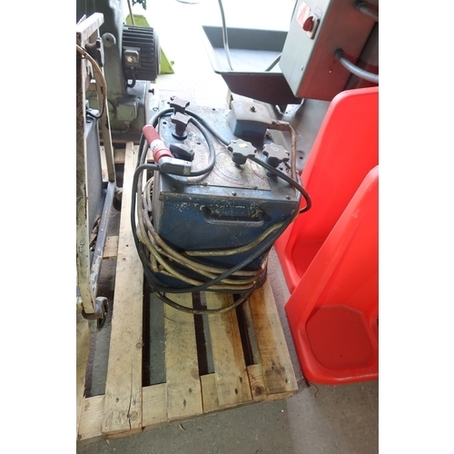 Lot 5044      