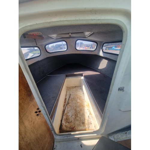 6799 - 1 x 16ft Mayland E-500 fishing boat, fitted with a Garmin fish finder and a Four stroke Mercury 30hp... 