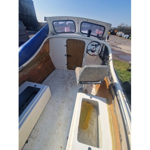 6799 - 1 x 16ft Mayland E-500 fishing boat, fitted with a Garmin fish finder and a Four stroke Mercury 30hp... 