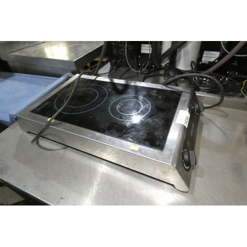 A two ring electric induction hob by Lincat type WEE-FG0049TZ 240v - trade