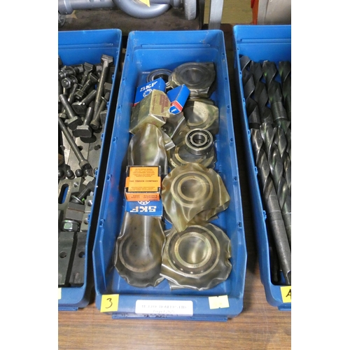 5096 - 1 x blue plastic box containing a quantity of various bearings