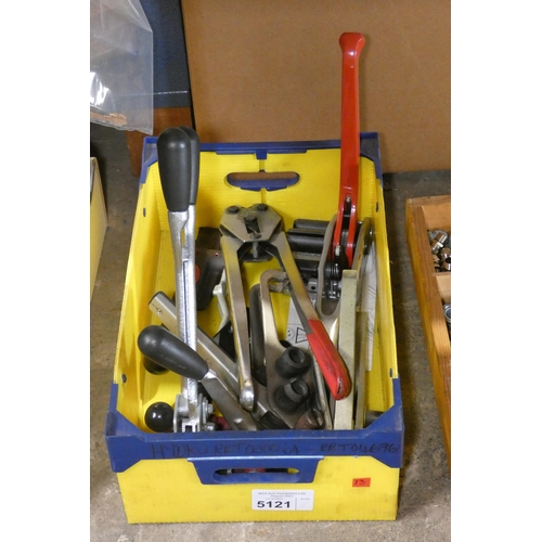 Lot 5121      