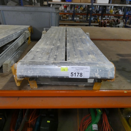 Lot 5178      