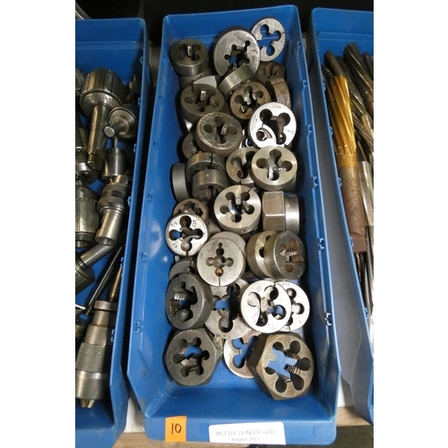 5068 - 1 x blue plastic box containing a quantity of various thread cutting dies