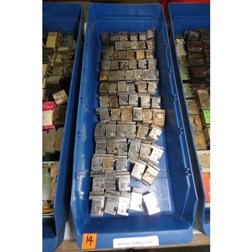 5072 - 1 x blue plastic box containing a quantity of various Coventry die chasers