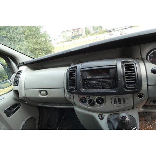 8 - Nissan Primestar DCI 115 SE SWB,
Registration number: LG57 LCZ,
V5: Present,
Odometer reading: 128,9... 