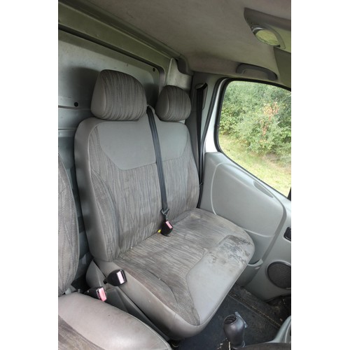 8 - Nissan Primestar DCI 115 SE SWB,
Registration number: LG57 LCZ,
V5: Present,
Odometer reading: 128,9... 